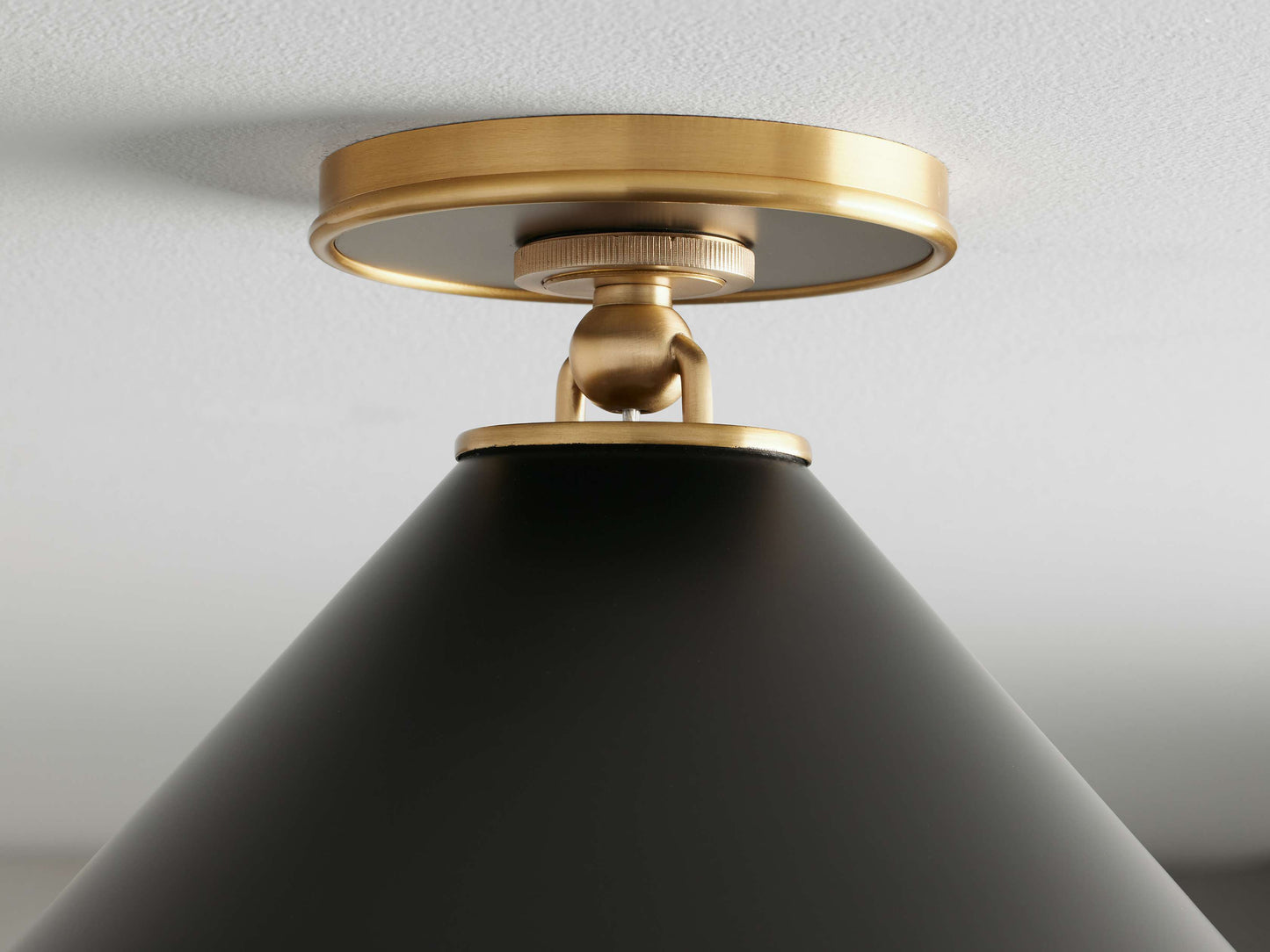 Arno Small Flush Mount in Black