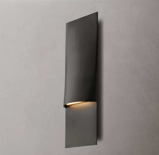 Taza Vertical Rectangular Sconce