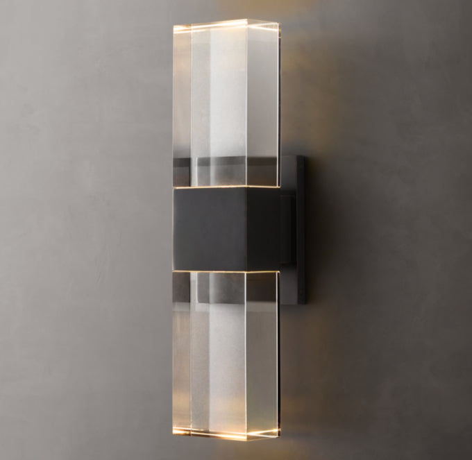 Serra Linear Sconce