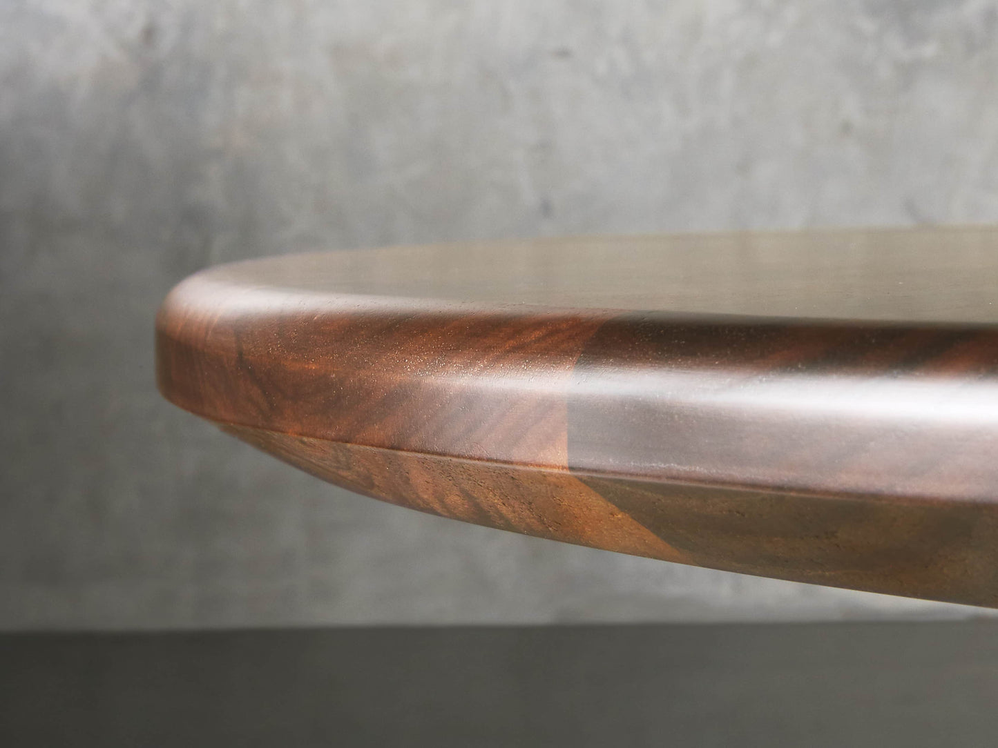 Jacob Oval Dining Table with Vertex Base