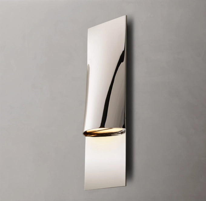 Taza Vertical Rectangular Sconce