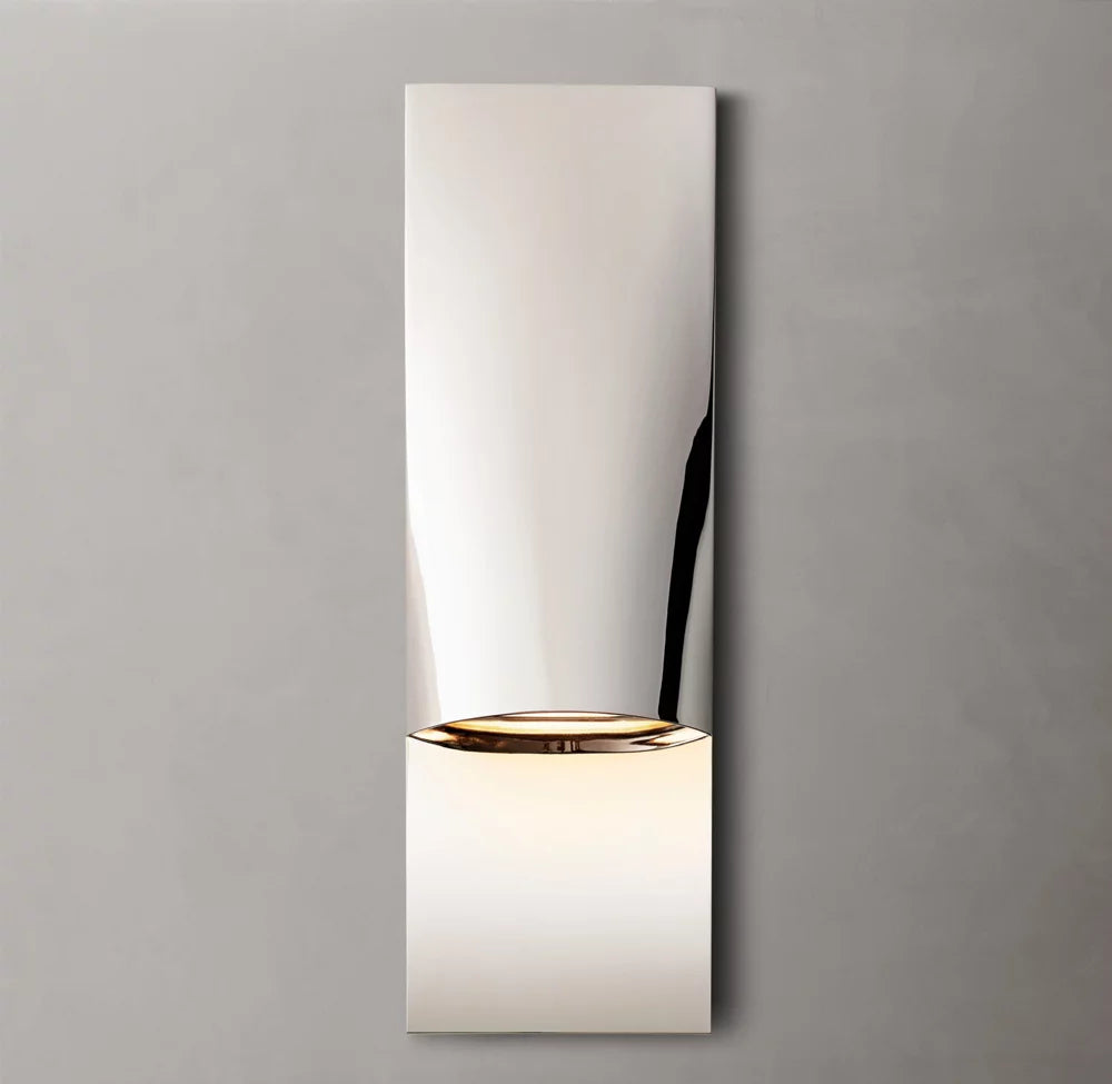 Taza Vertical Rectangular Sconce