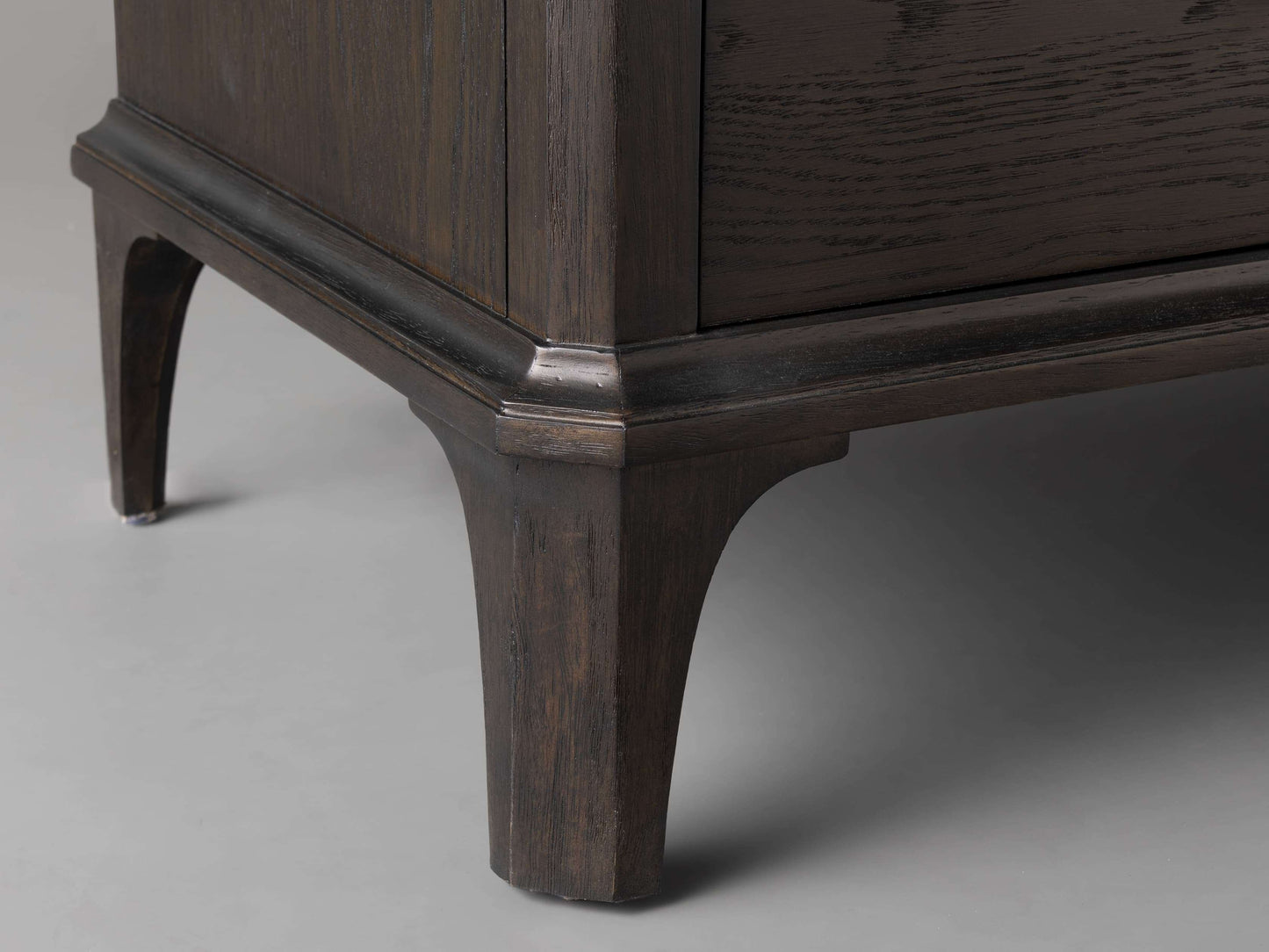 St. Martin Ten-Drawer Dresser