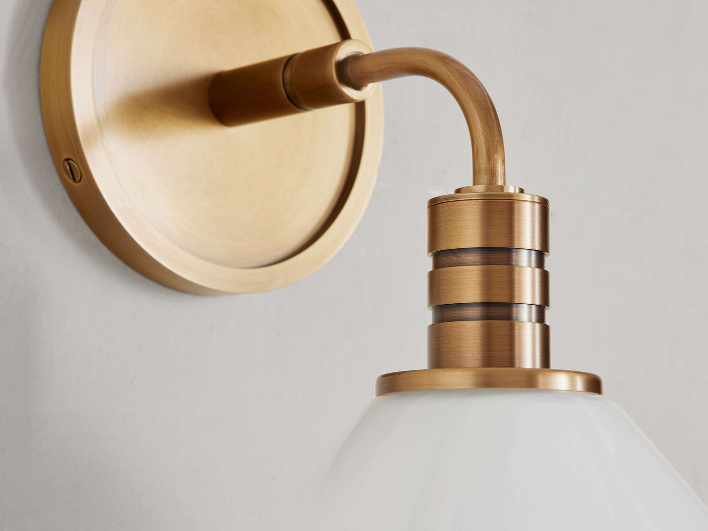 Theron Sconce