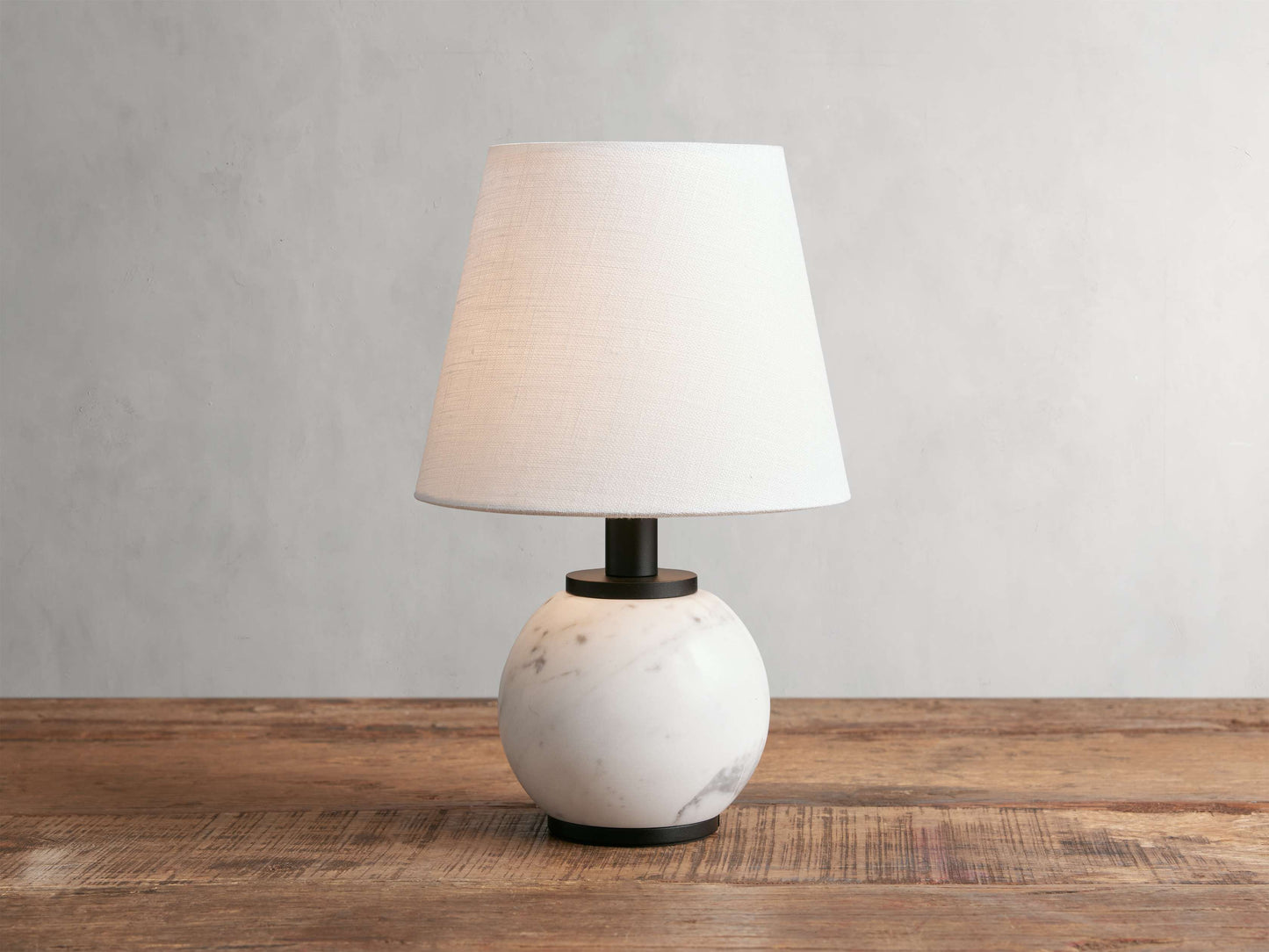 Celia Outdoor Rechargeable Lamp