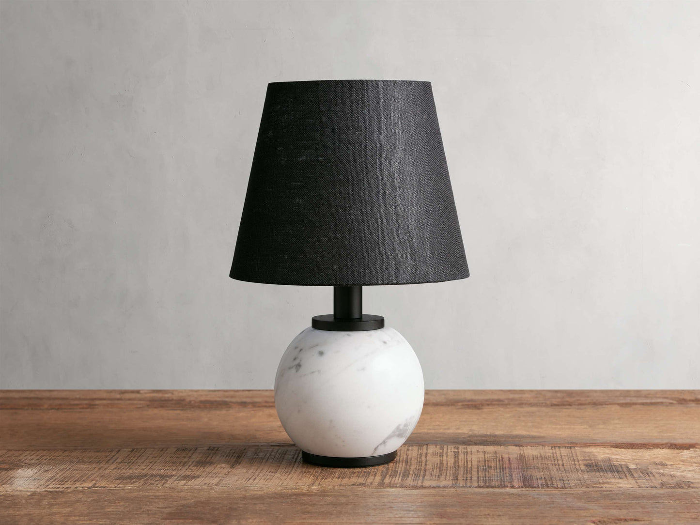 Celia Outdoor Rechargeable Lamp