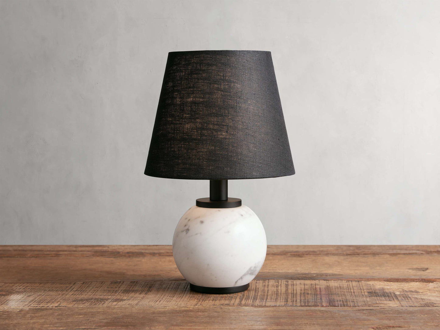 Celia Outdoor Rechargeable Lamp