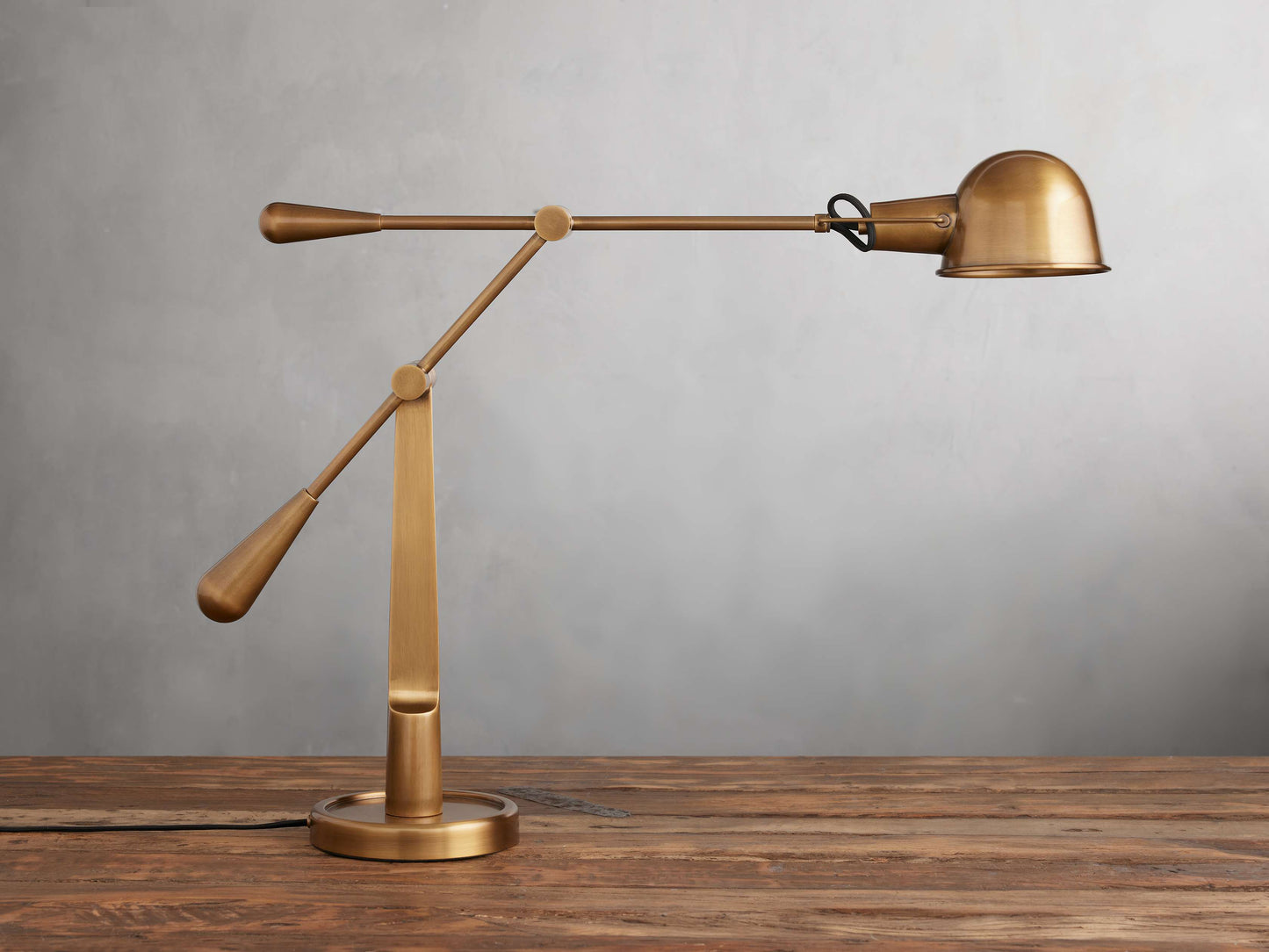 Colson Desk Lamp