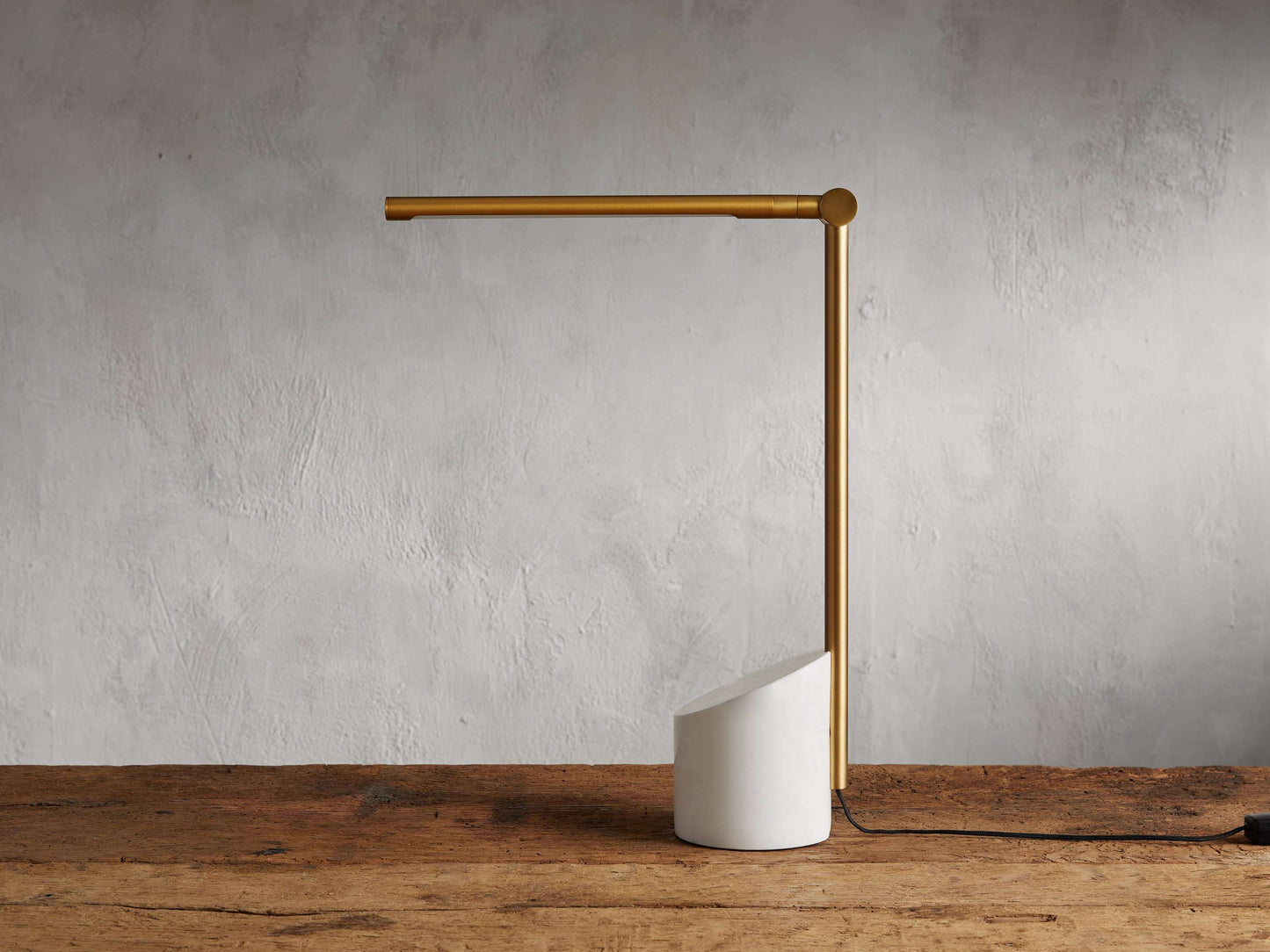 Finnegan Task Table Lamp
