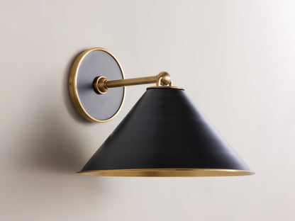 Arno Sconce