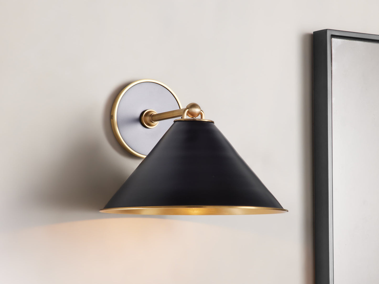 Arno Sconce