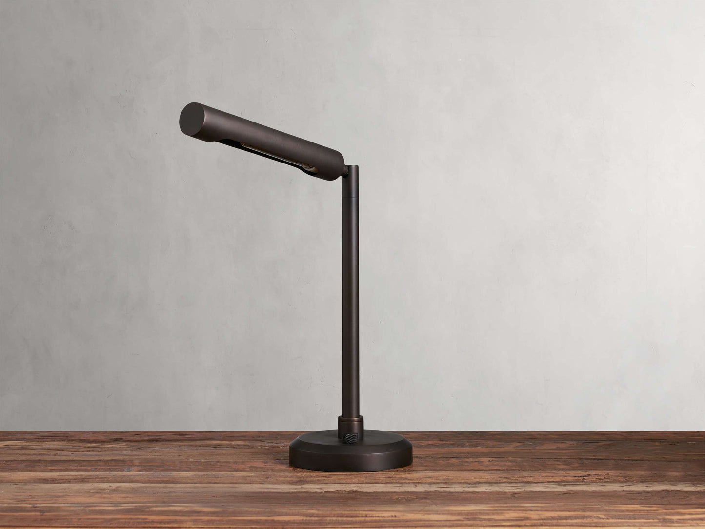 Elih Desk Lamp