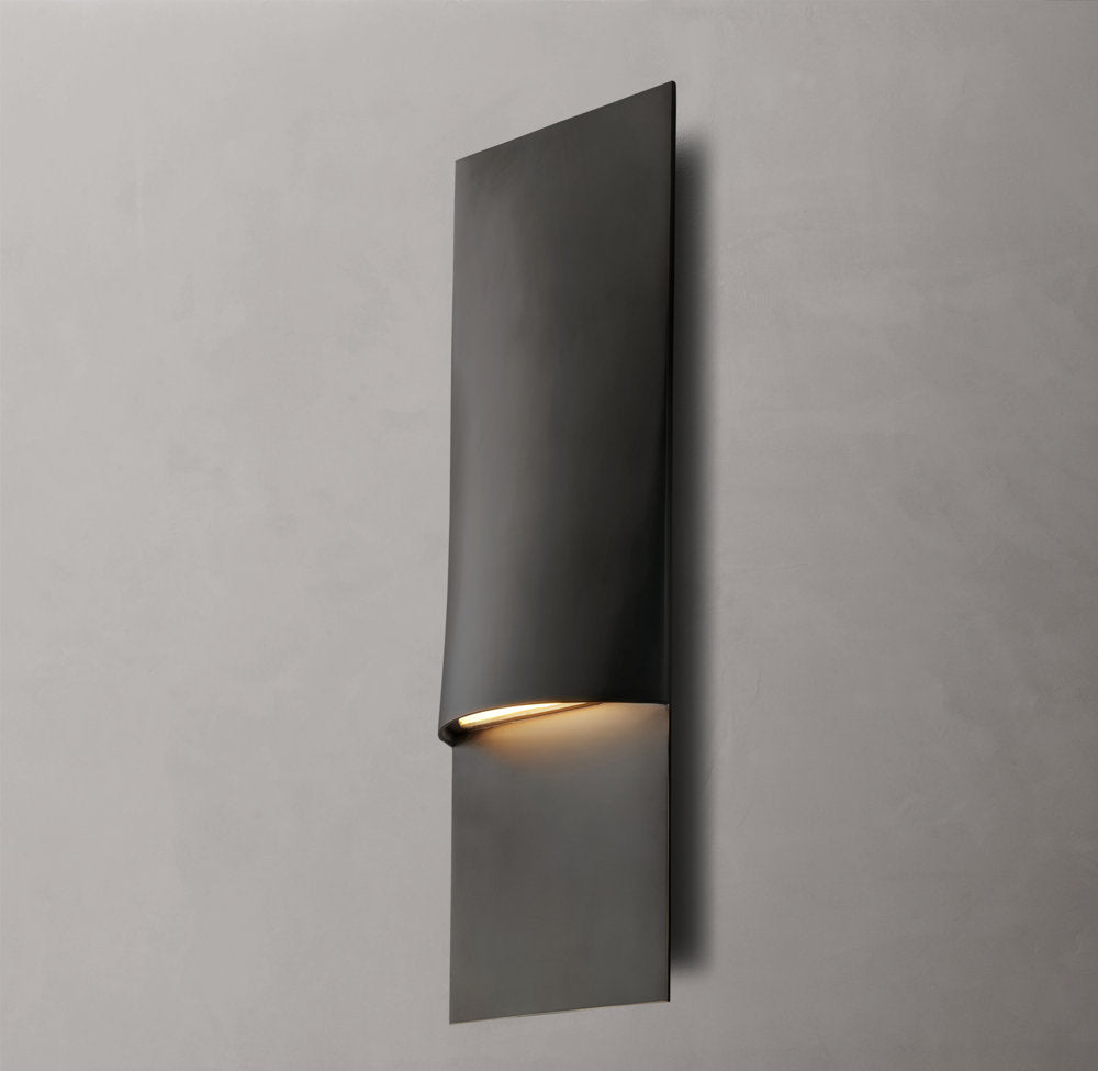 Taza Vertical Rectangular Sconce