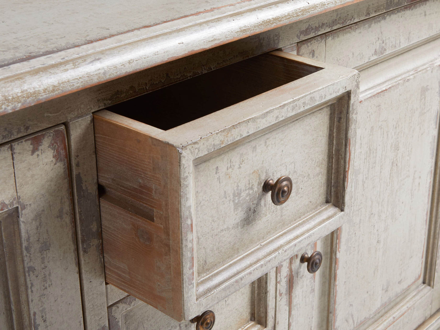 Vittoria Bell'Arte Console