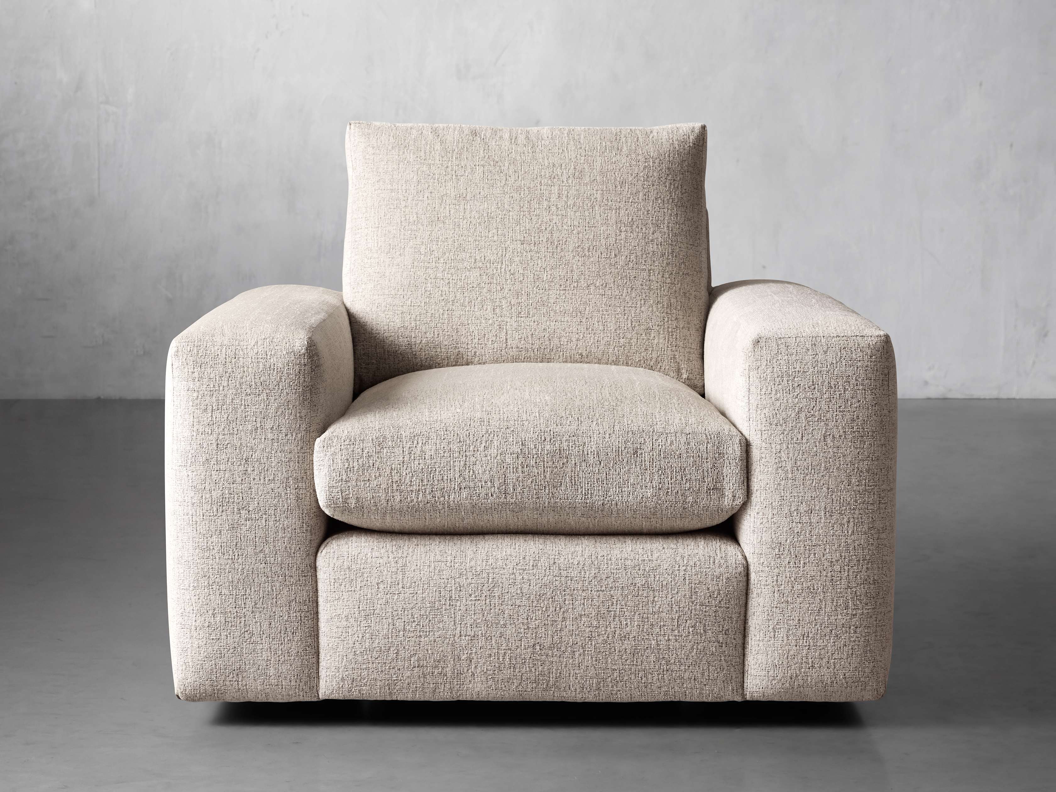 Kipton Wide Arm Swivel Chair – Vivo Lamp