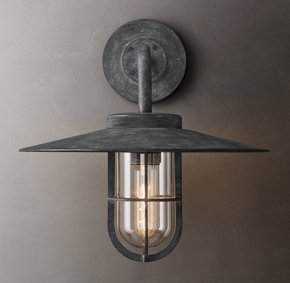 Utilitaire Barn Outdoor Sconce