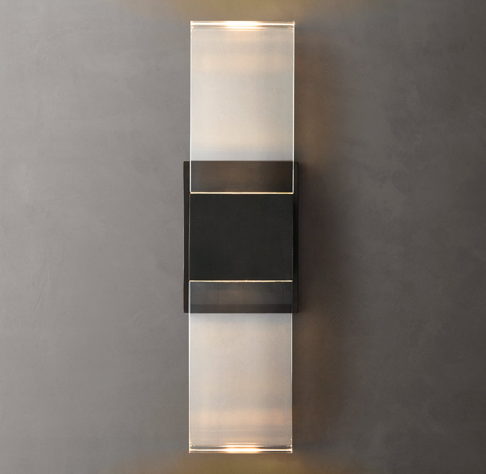 Serra Linear Sconce