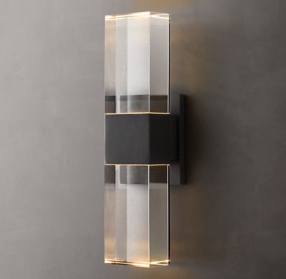 Serra Linear Sconce