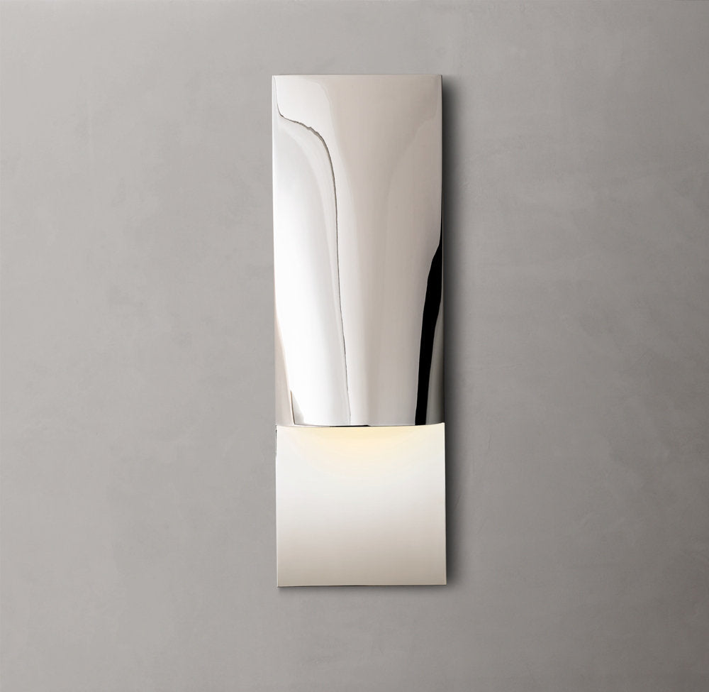 Taza Vertical Rectangular Sconce
